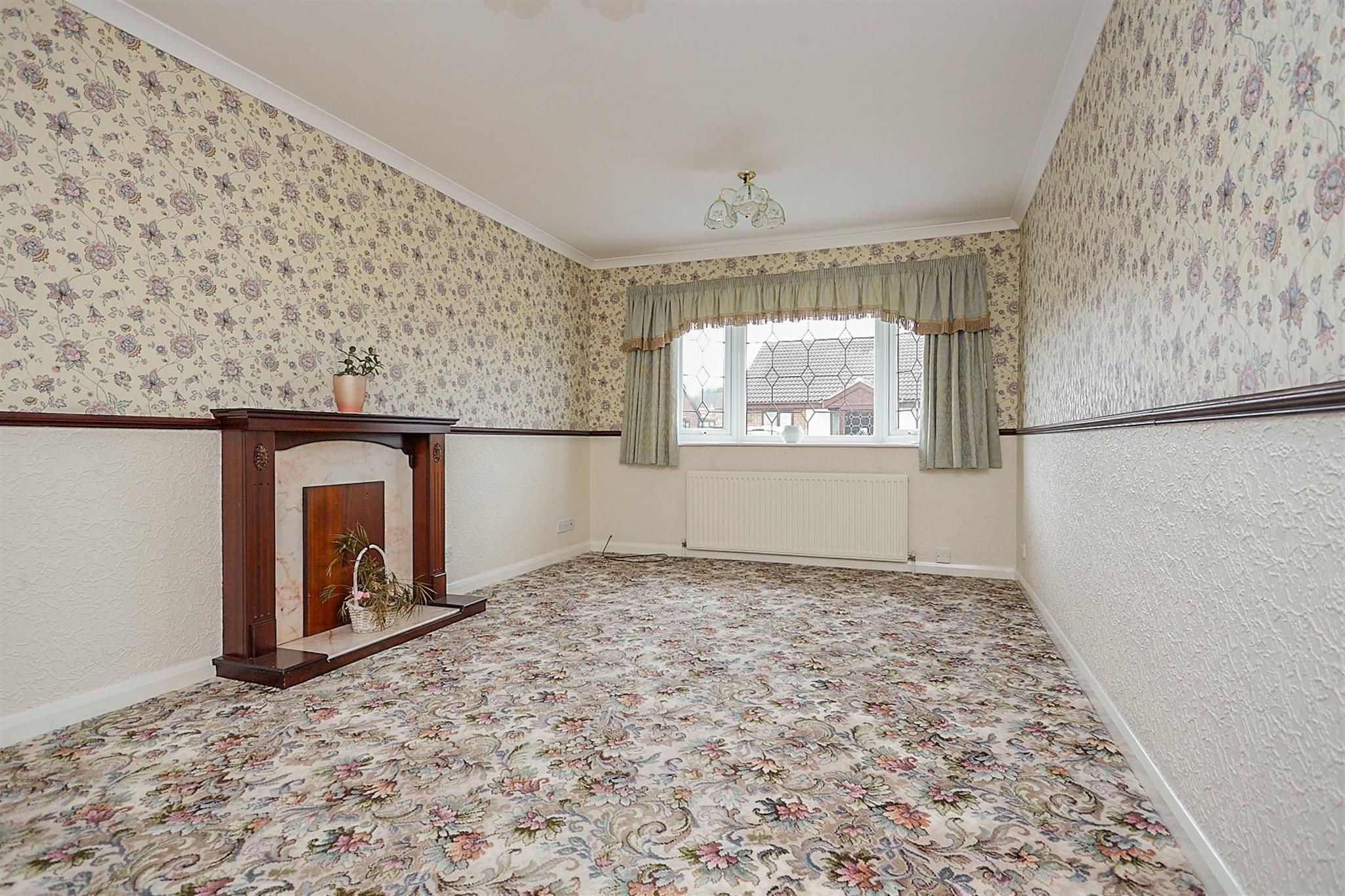 2 bedroom semidetached bungalow for sale, Willerby Carr Close, Hull