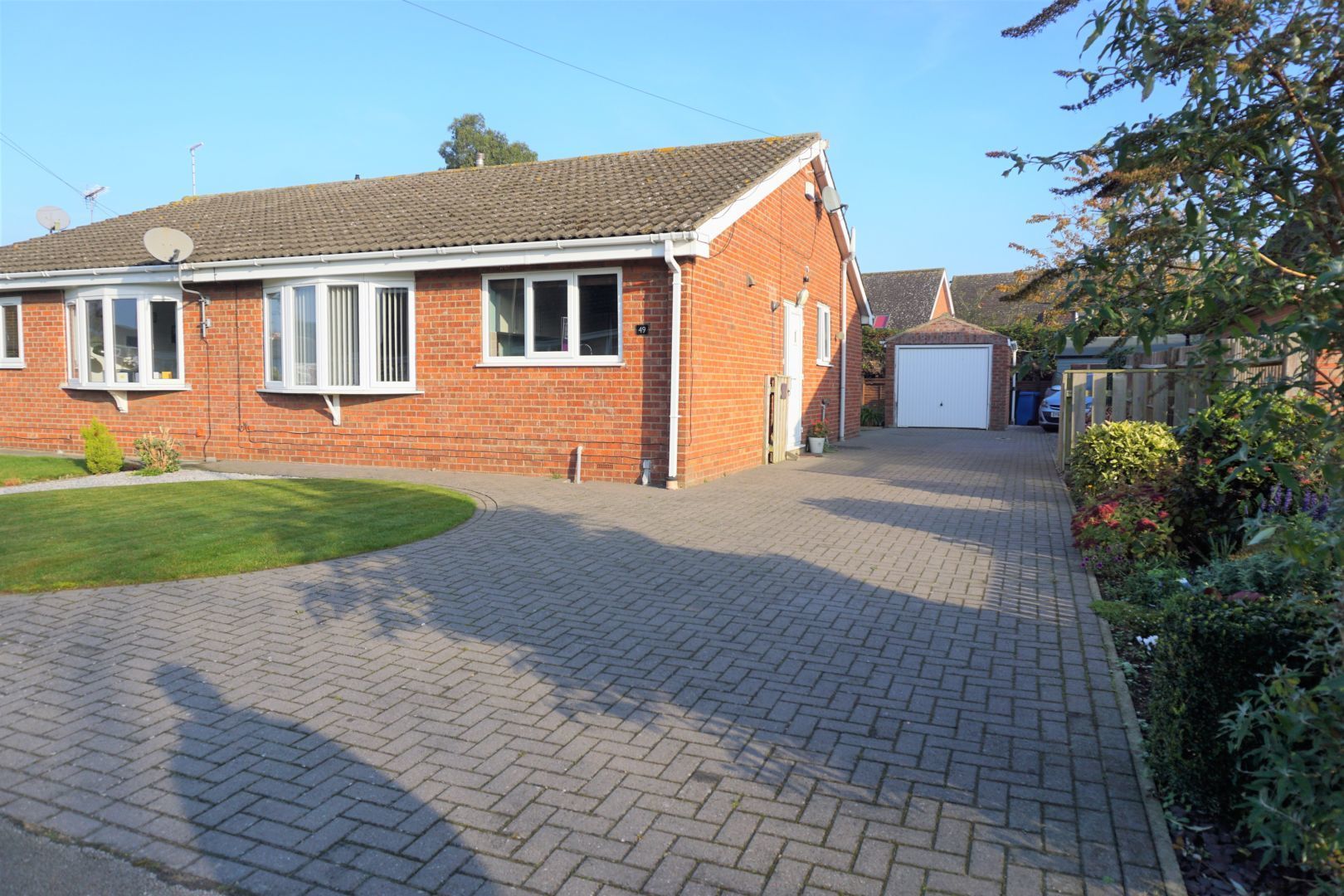 2 bedroom semidetached bungalow for sale, Harthill Avenue, Leconfield