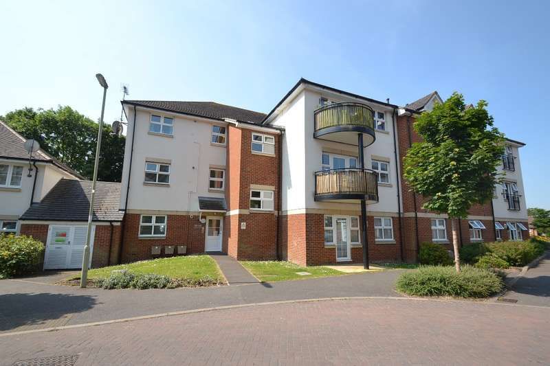 2 bedroom flat for sale, Camborne Close, Eastleigh, SO50 6HA