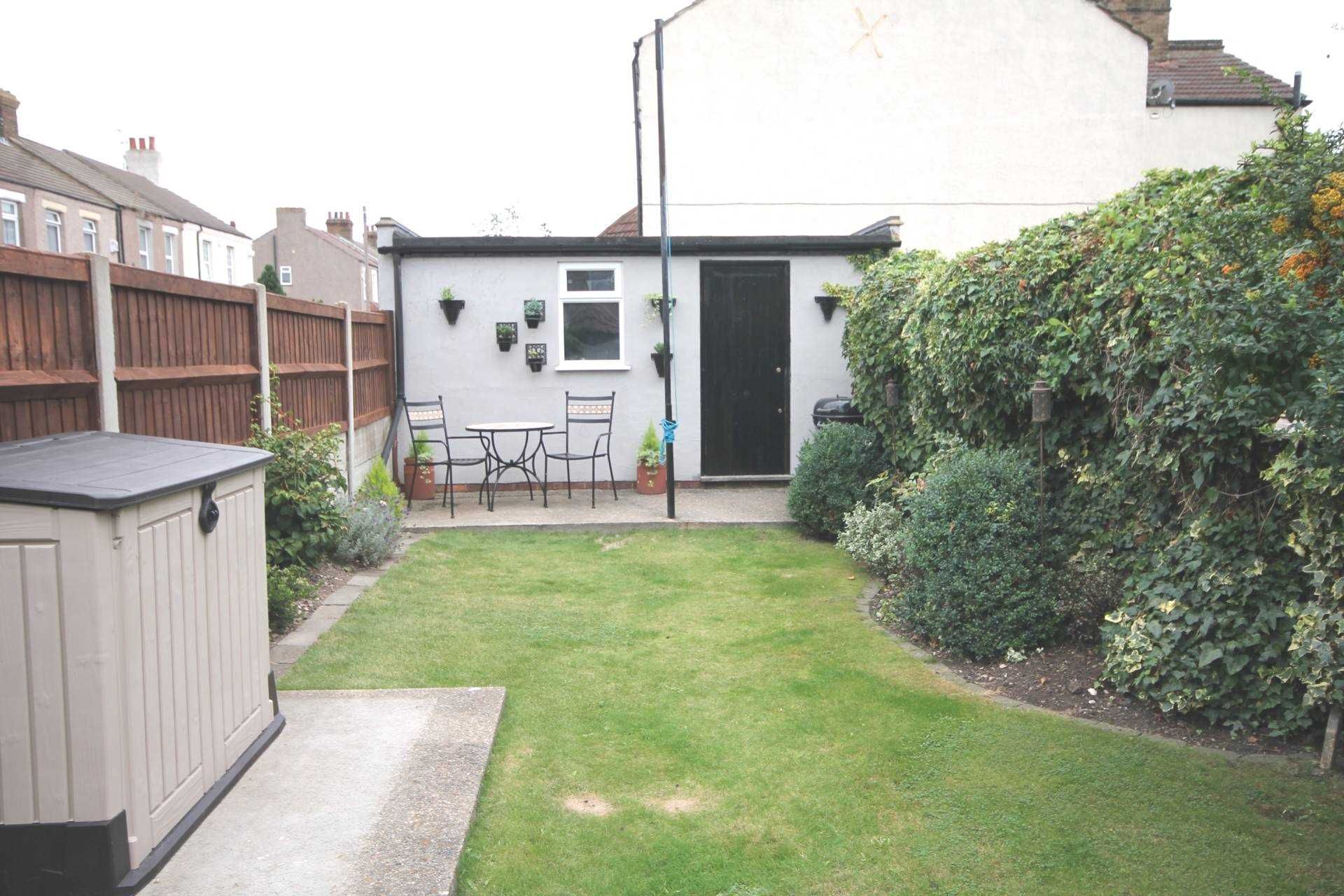 3 bedroom detached house for sale, Brook Street, Erith, DA8 1JA