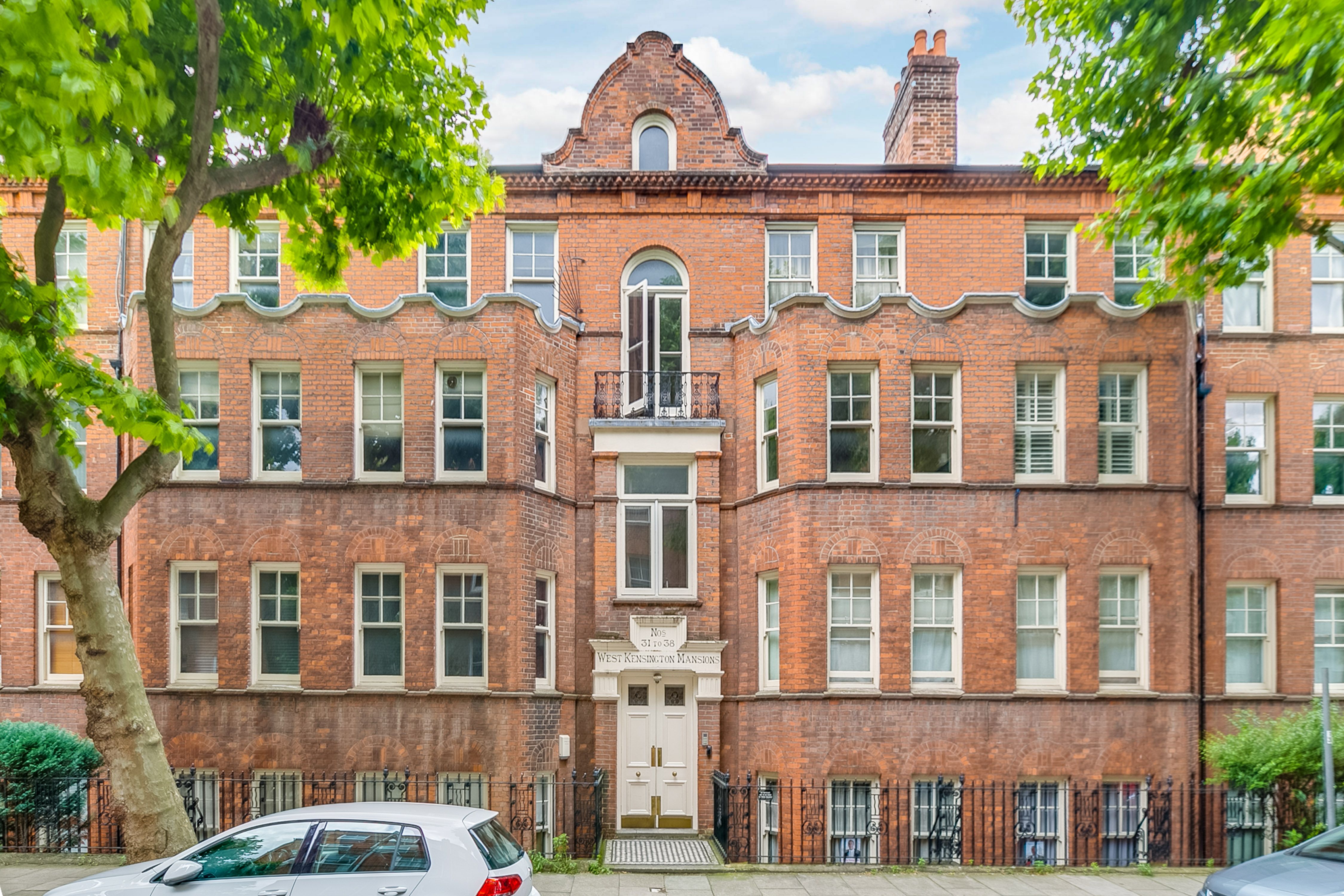 3 bedroom flat for sale, West Kensington Mansions, Beaumont Crescent