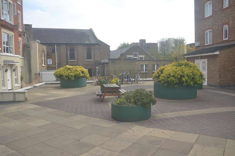 2 bedroom flat for sale, Coopers Court, Church Road, Acton, W3 8PN