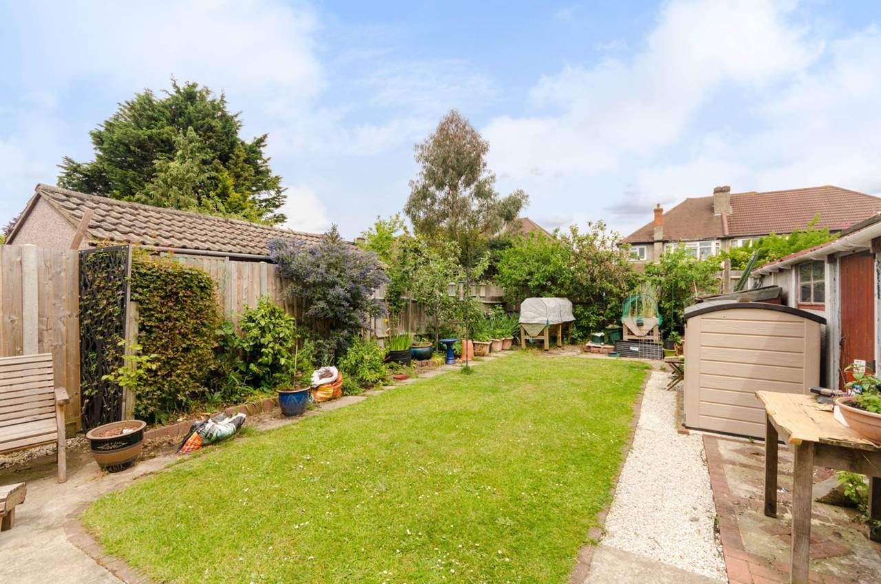 4 bedroom detached house for sale, Manor Drive North, New Malden, KT3 5PA