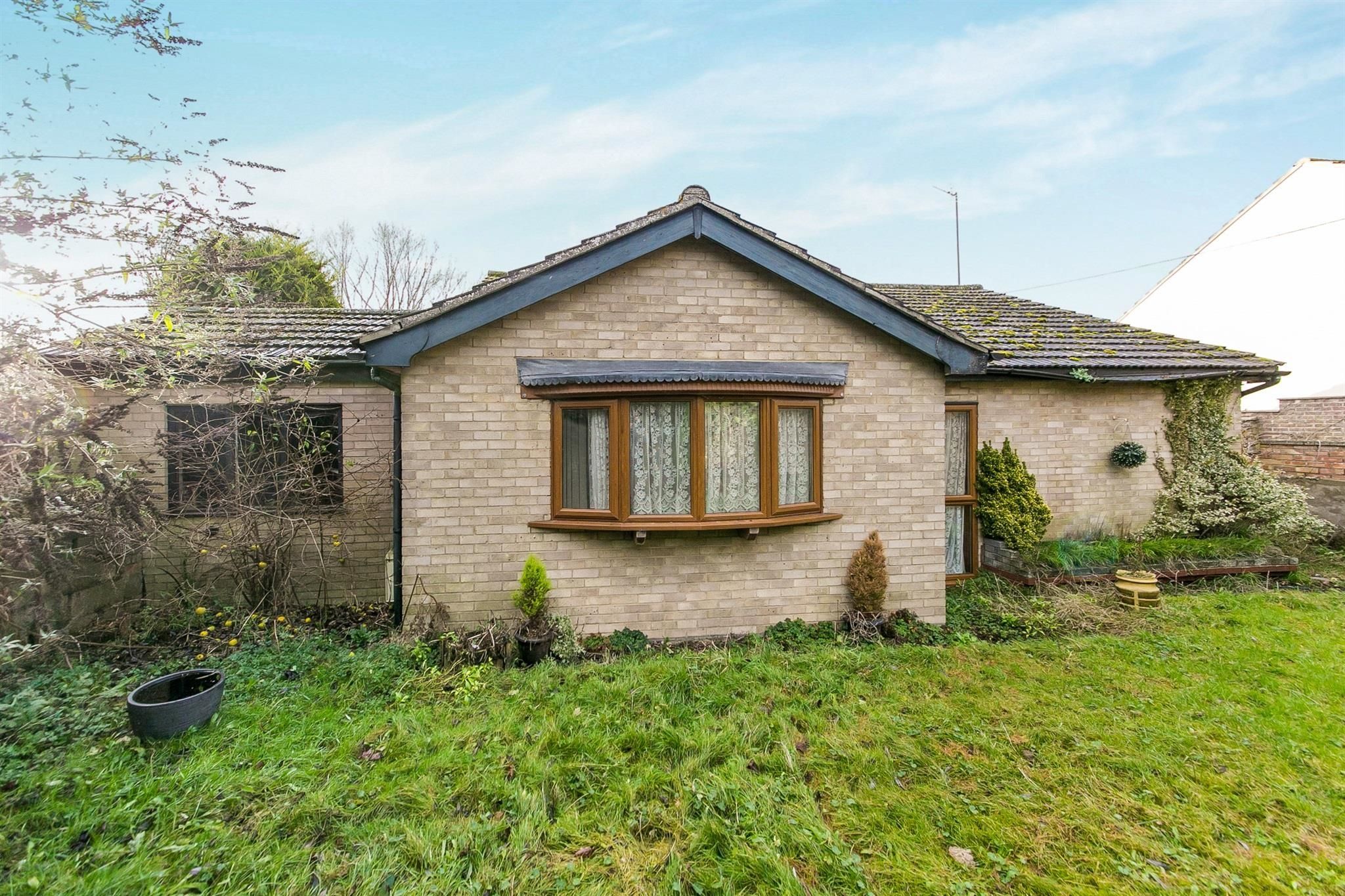 3 bedroom detached bungalow for sale, Bures Road, Sudbury, CO10 0EJ