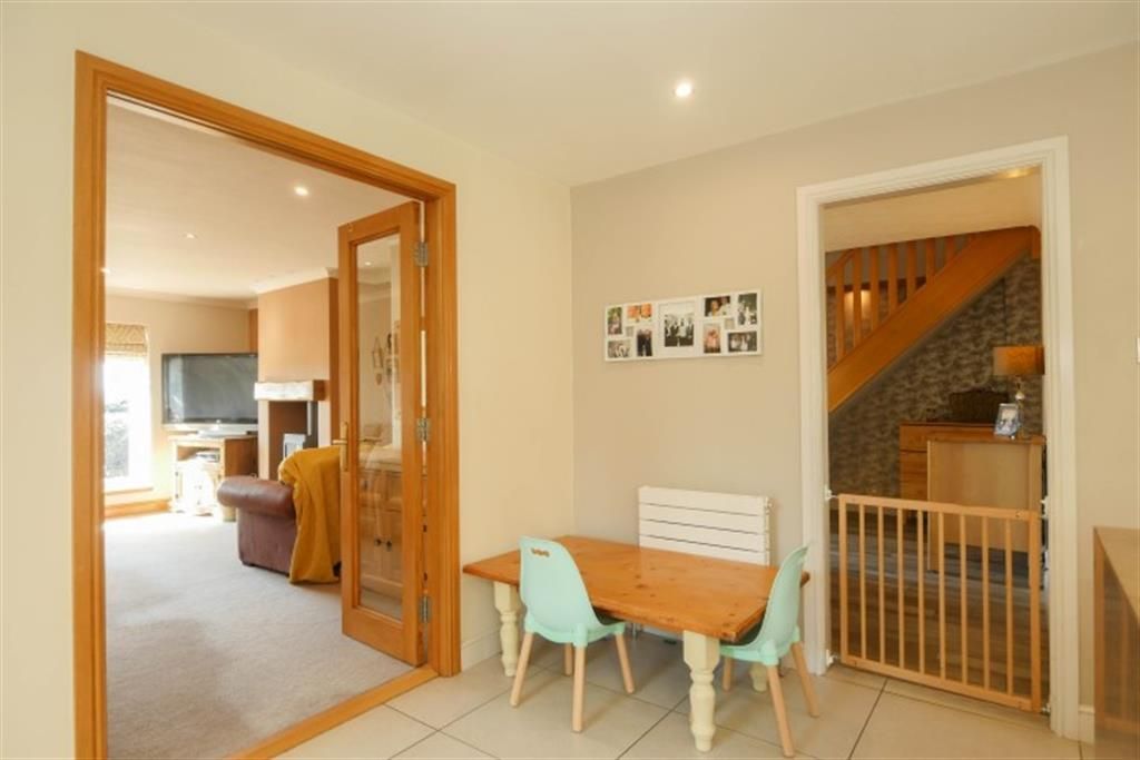 3 bedroom semidetached bungalow for sale, Owlcotes Garth, Pudsey, LS28 7PJ