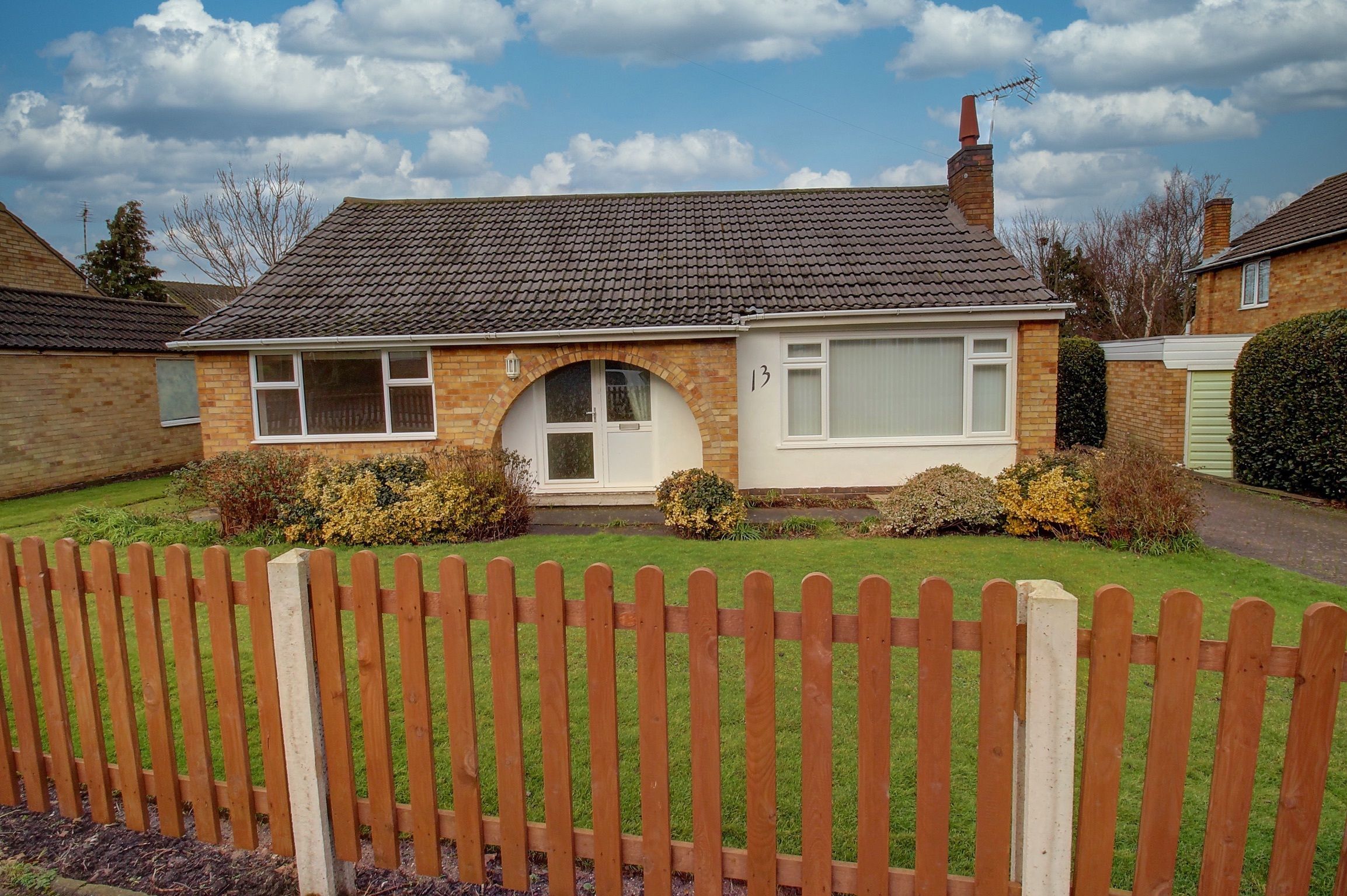 2 bedroom detached bungalow for sale, Windmill Road, Atherstone CV, CV9 1HP