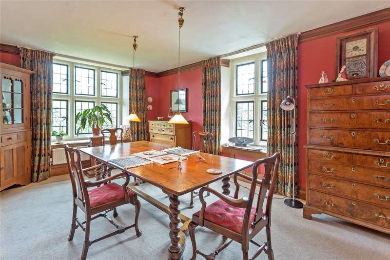 2 bedroom flat for sale, Shipton Court, High Street, Shipton Under ...