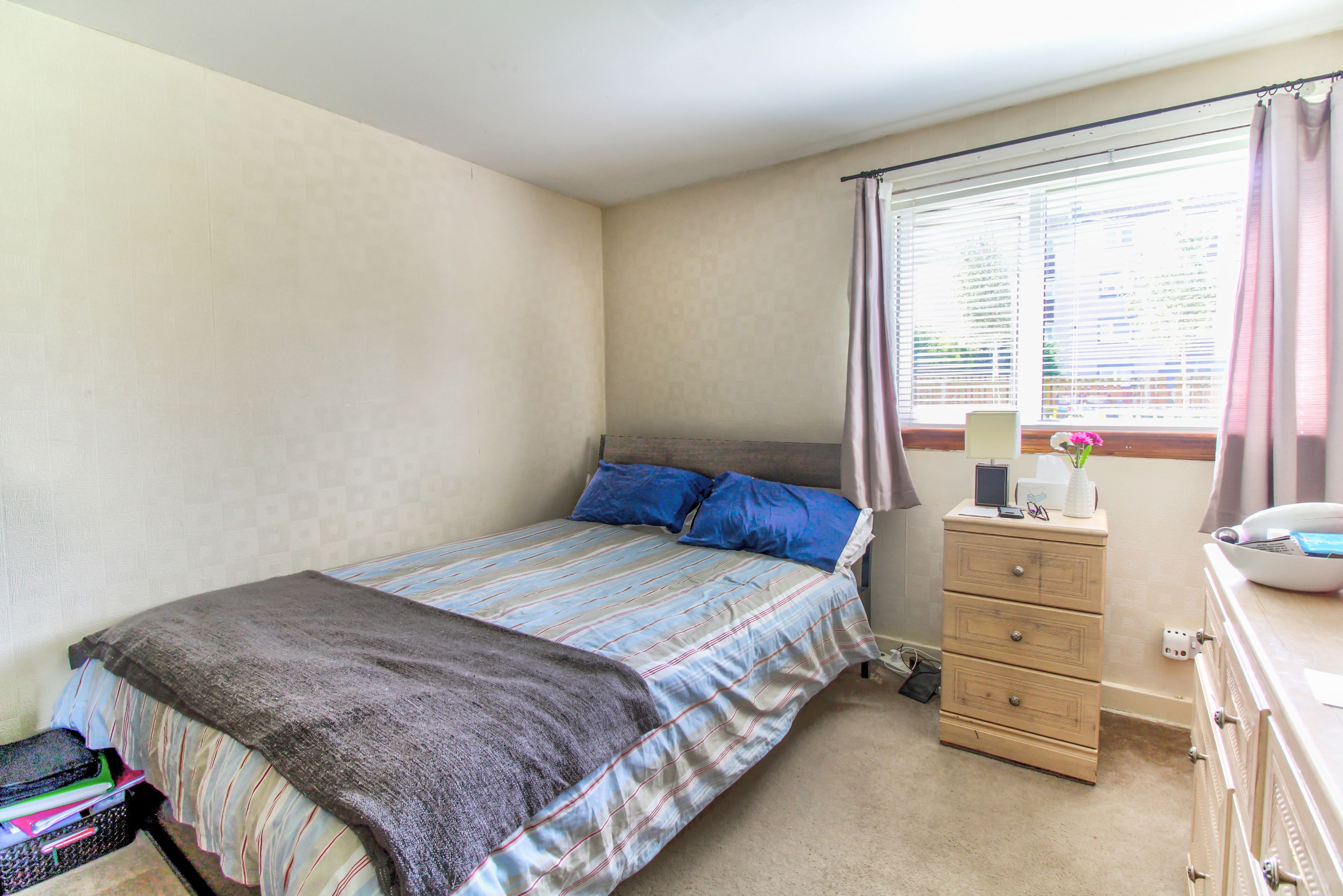 3 bedroom flat for sale, Calder Crescent, Edinburgh EH, EH11 4JG