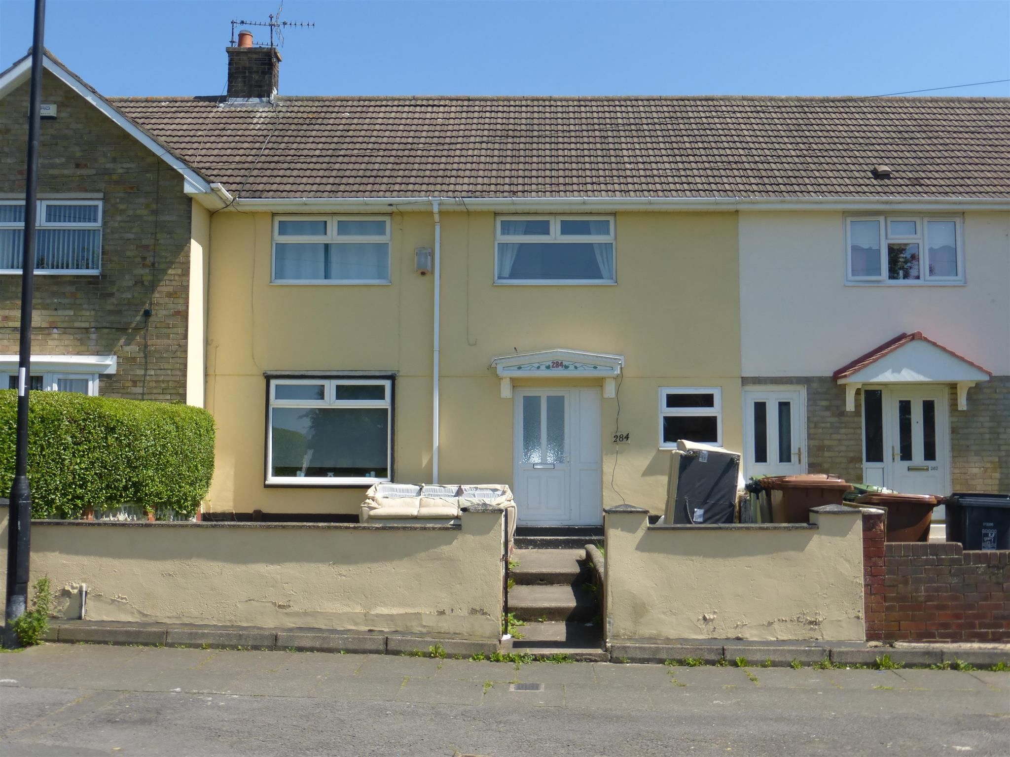 3 bedroom house to rent, Owton Manor Lane, Hartlepool, TS25 3RN