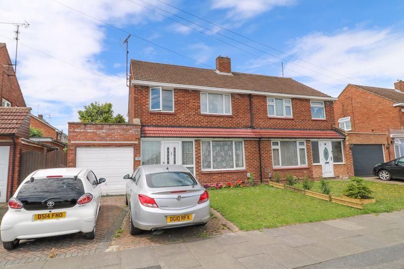 3 bedroom semidetached house for sale, Drive, Dunstable, LU5