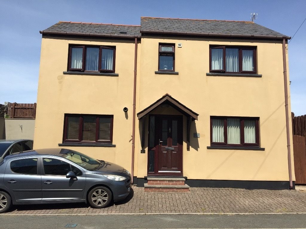 House for sale, Lower Lamphey Road, Pembroke, SA71 4AB