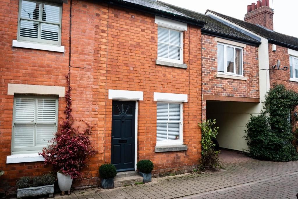 2 bedroom terraced house for sale, Deans Street, Oakham, LE15 6AF