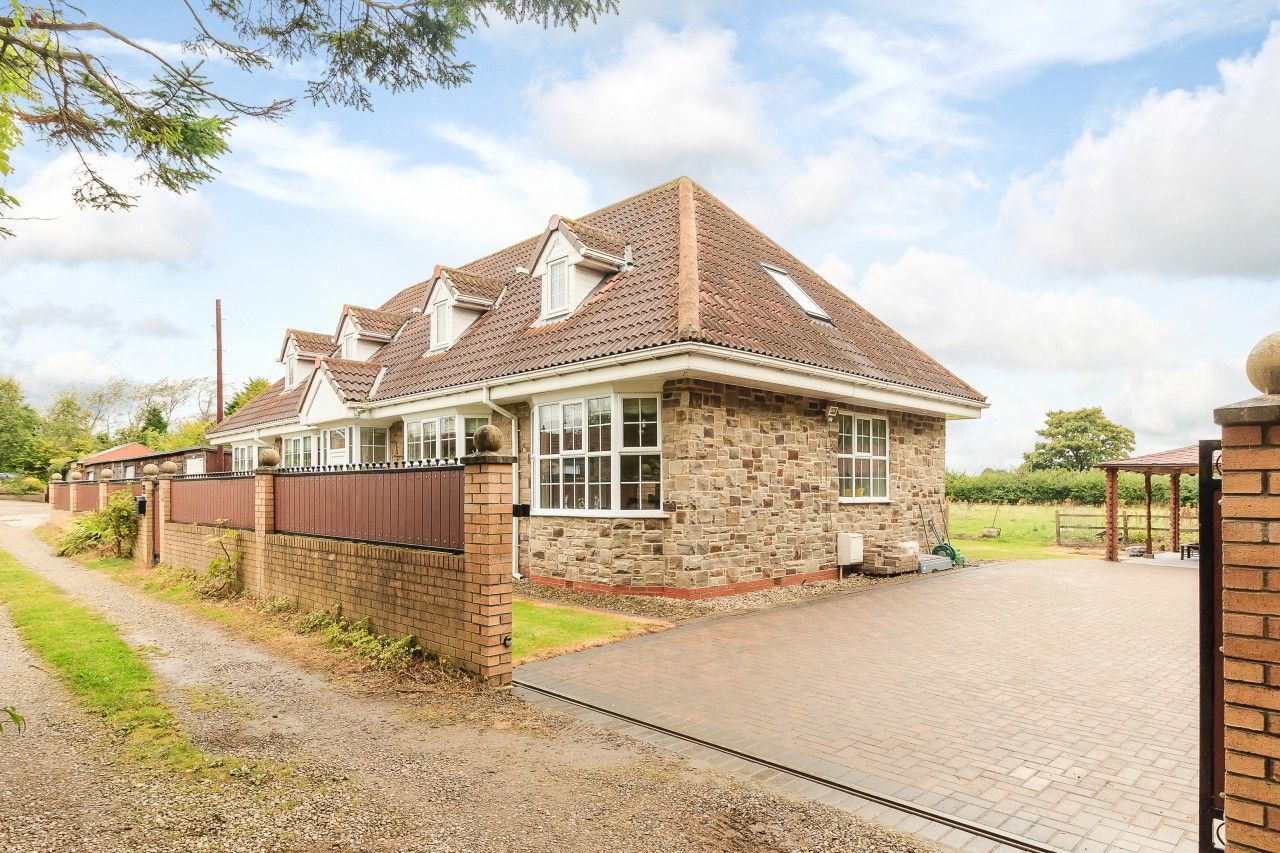 6 bedroom detached bungalow for sale, Netherton Park, Morpeth