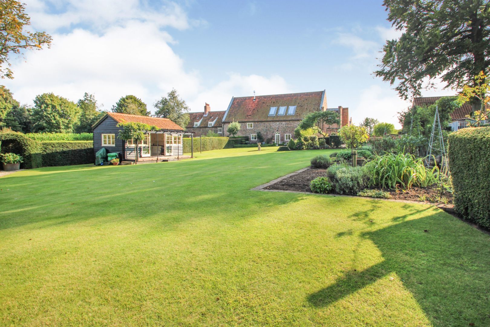 4 bedroom barn conversion for sale, Wold Road, BarrowUponHumber DN