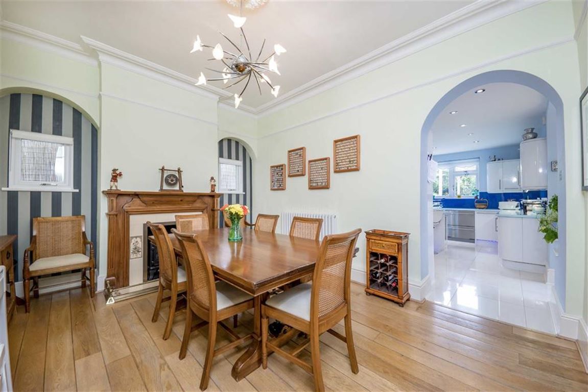 5 bedroom house to rent, Finchley Lane, London NW, NW4 1BY