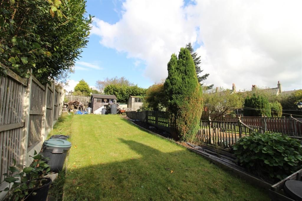 2 bedroom terraced house for sale, Roils Head Road, Norton Tower, Halifax, HX2 0LH