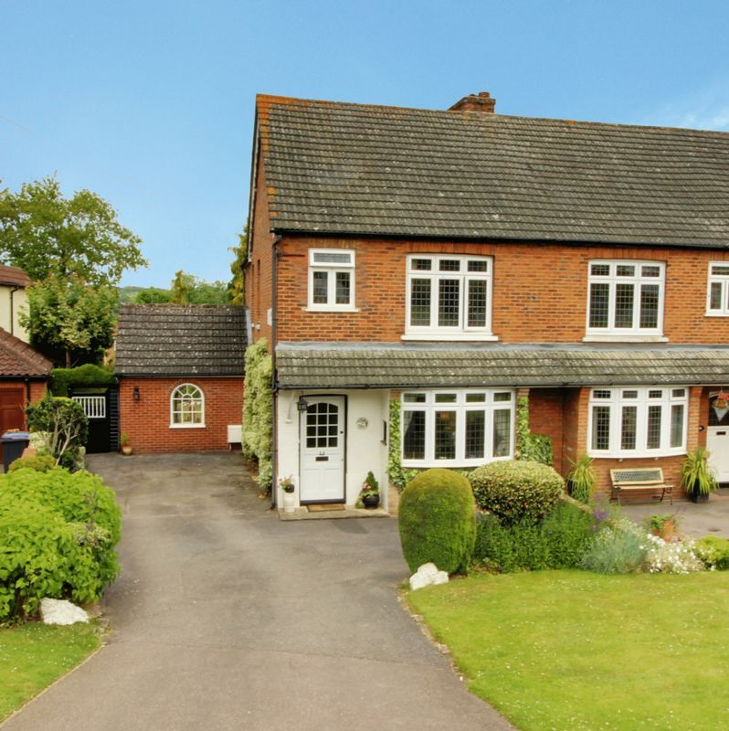 3 bedroom semidetached house for sale, Tolmers Road, Cuffley, Potters