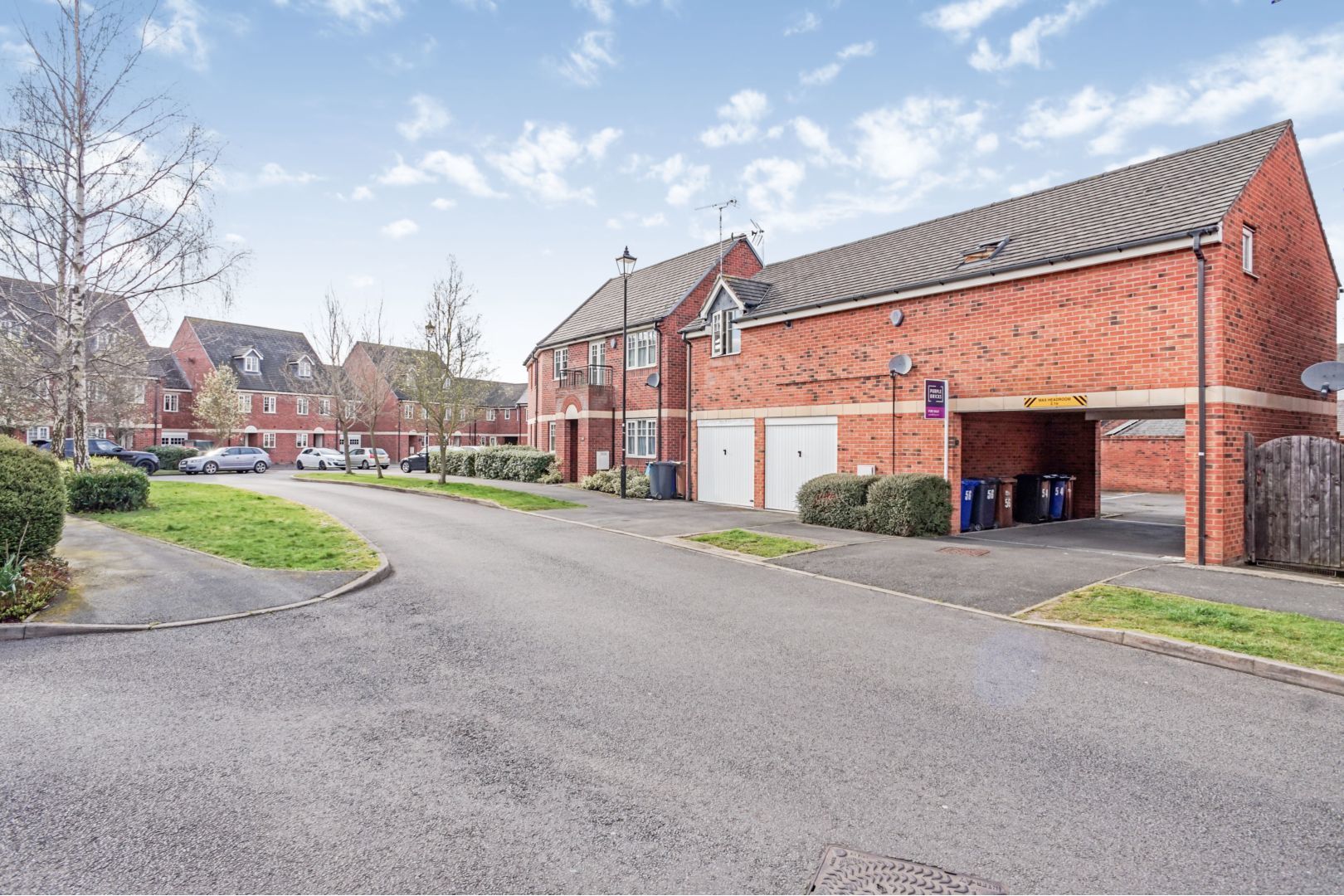 2 bedroom detached house for sale, Caroline Court, BurtonOnTrent DE