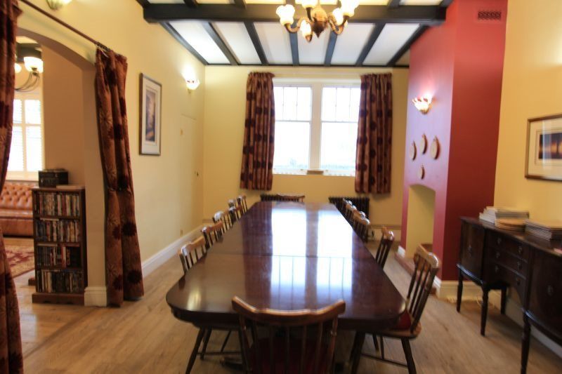 6 bedroom house to rent, The Jovial Dutchman, Cromford Road, Crich, DE4 5DJ