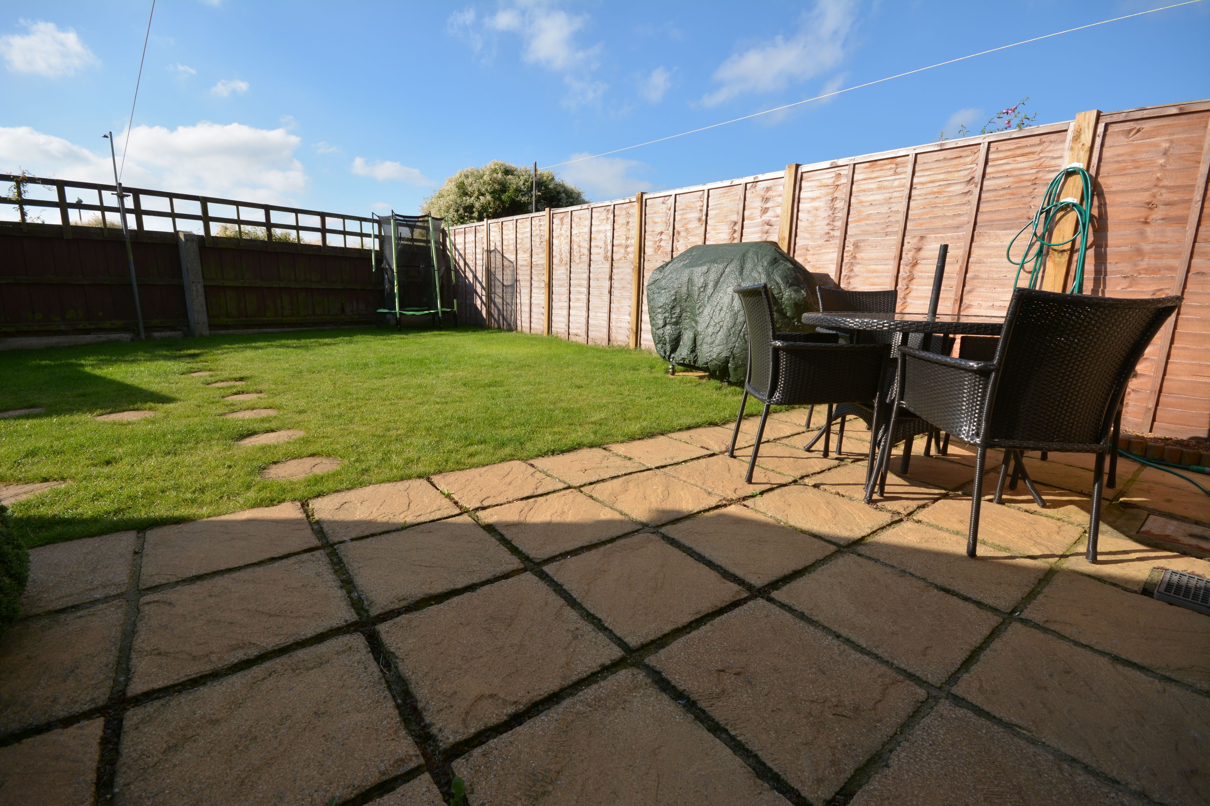 2 bedroom house to rent, Mayfield Road, Carlton Colville, Lowestoft NR