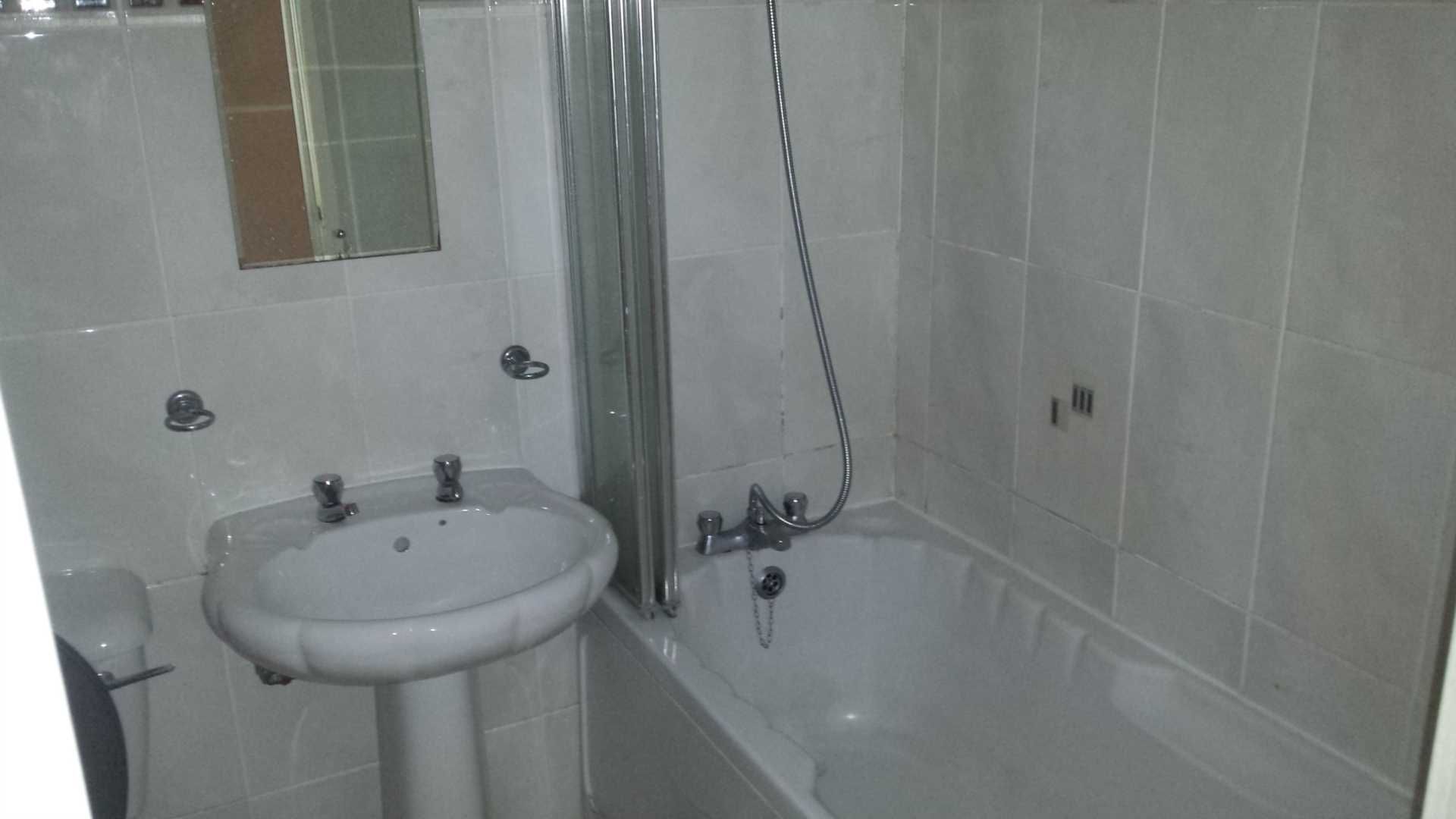 2 bedroom flat to rent, Woodrow Road, Glasgow, G41 5PN