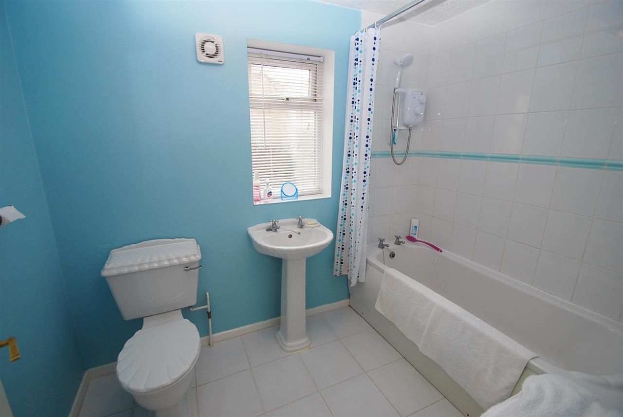 2 bedroom bungalow for sale, Gleneagles Drive, Skegness PE, PE25 1DD