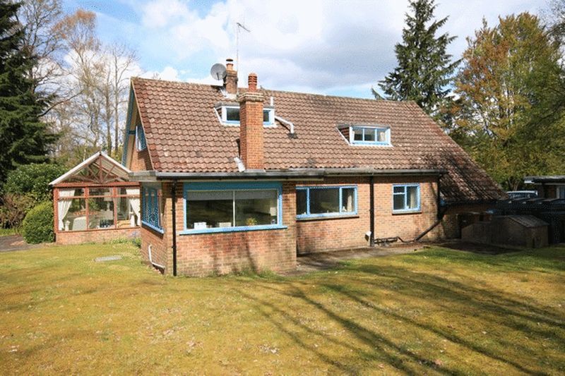 4 bedroom property for sale, Carousel, Herons Close, New Domewood