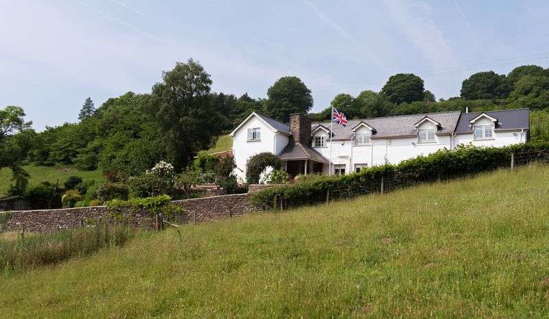 4 Bedroom Detached House For Sale Rose Cottage Chapel Road
