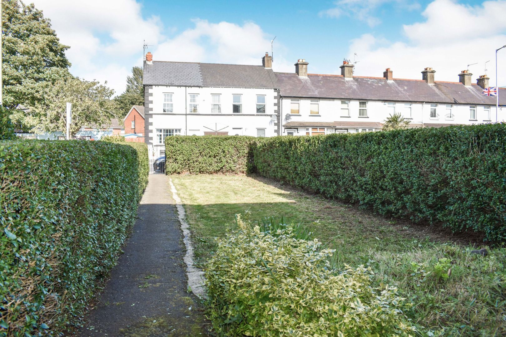 3 bedroom terraced house for sale, Avenue Road, Lurgan BT, Craigavon BT