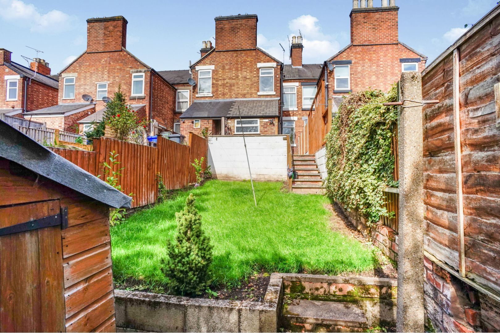 3 bedroom terraced house for sale, Malvern Street, BurtonOnTrent DE