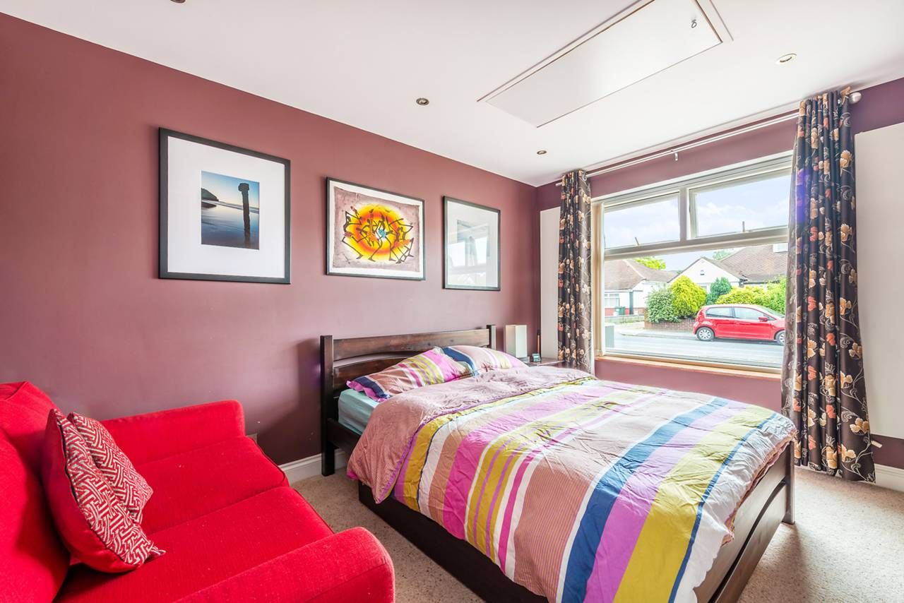 4 bedroom bungalow for sale, Lyndhurst Avenue, Whitton, TW2 6BH