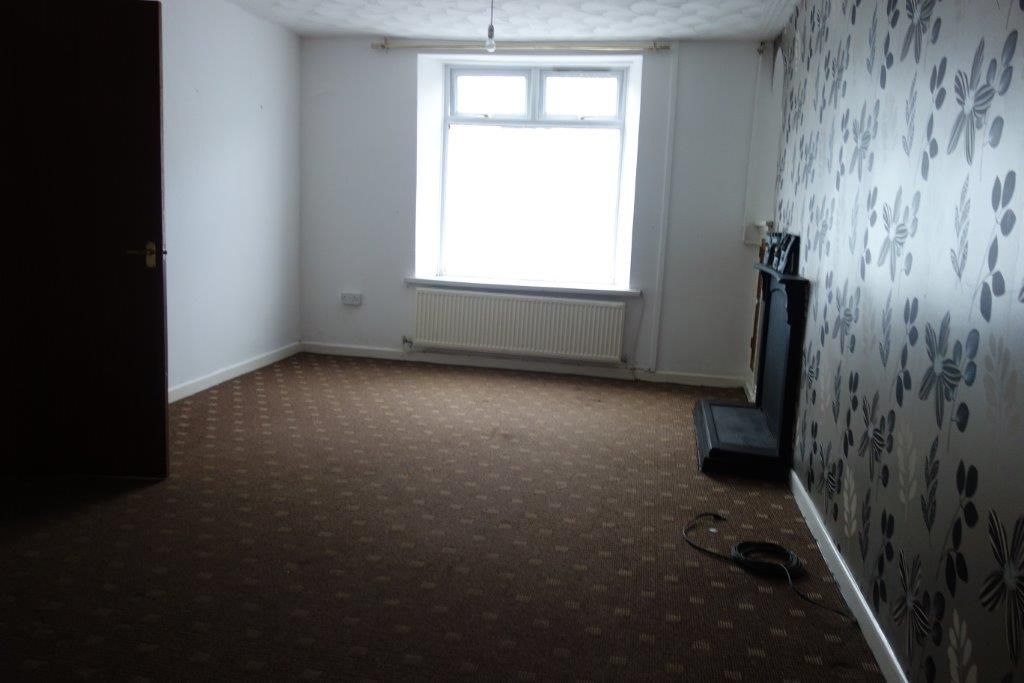 3 bedroom terraced house to rent, Ynyscynon Road, Trealaw CF, Tonypandy