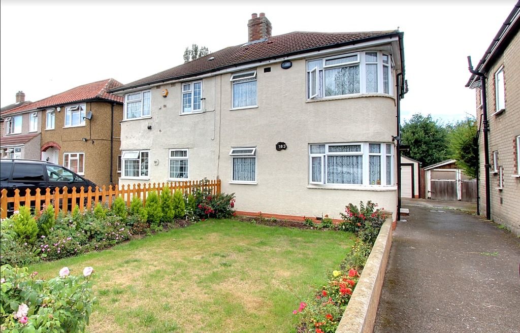 3 Bedroom Semi Detached House For Sale Shakespeare Avenue Middlesex