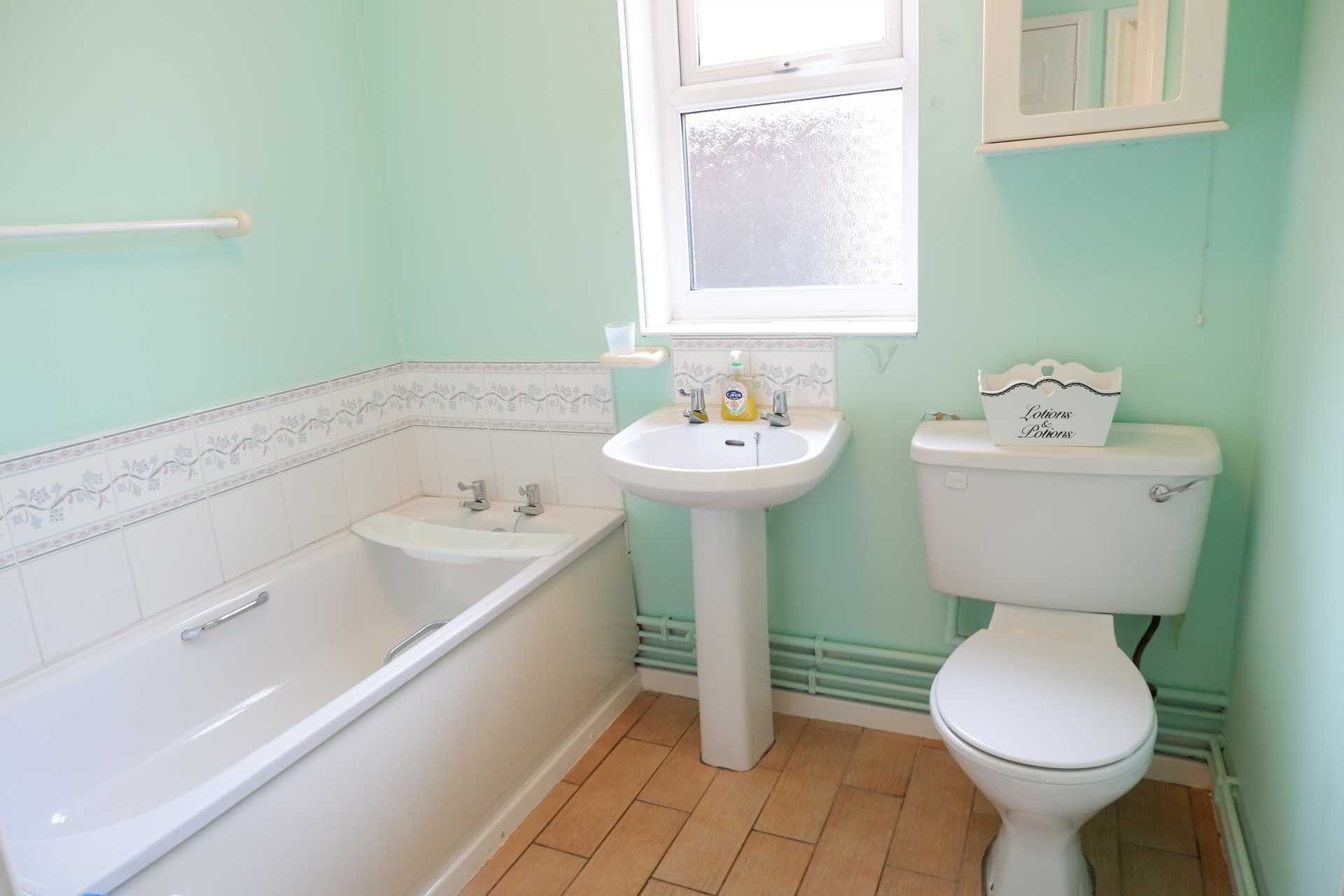 2 bedroom bungalow for sale, Austin Close, Kirkby L, Liverpool, L32 5UP