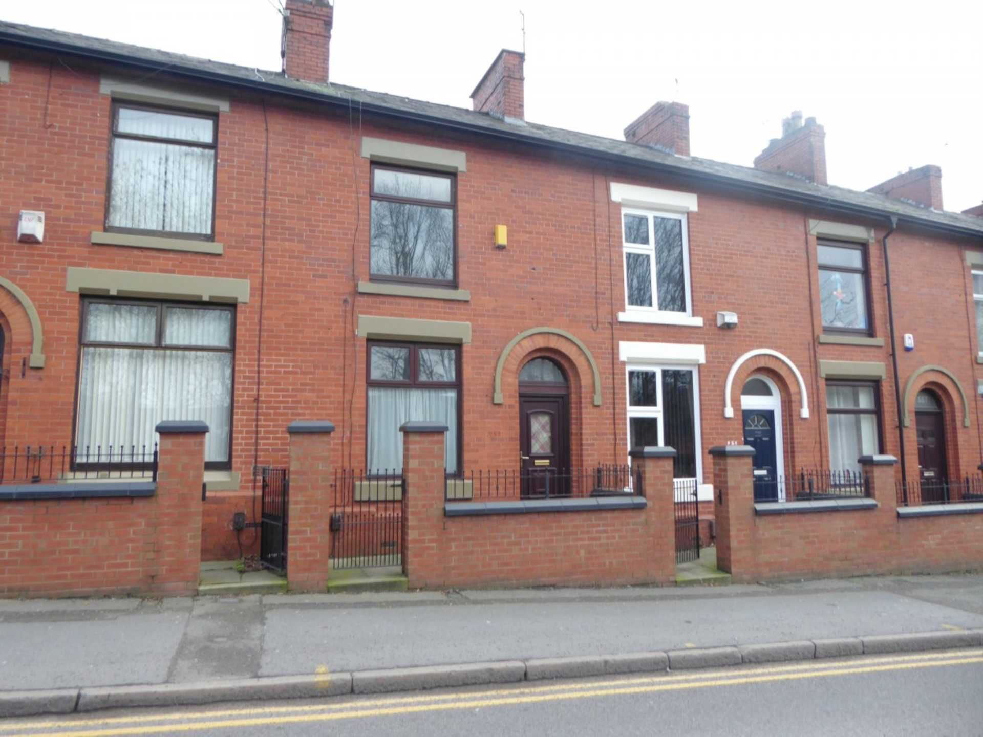 2 bedroom terraced house to rent, Ashton Road, Oldham, OL8 2NF