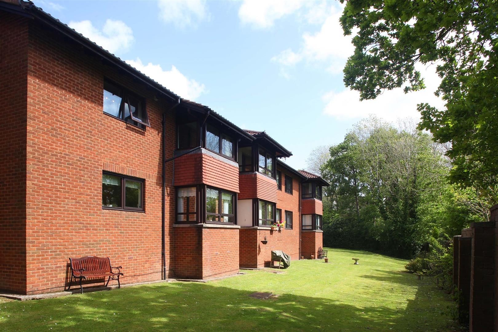2 bedroom flat for sale, Gwynedd House, Glenside Court, Penylan