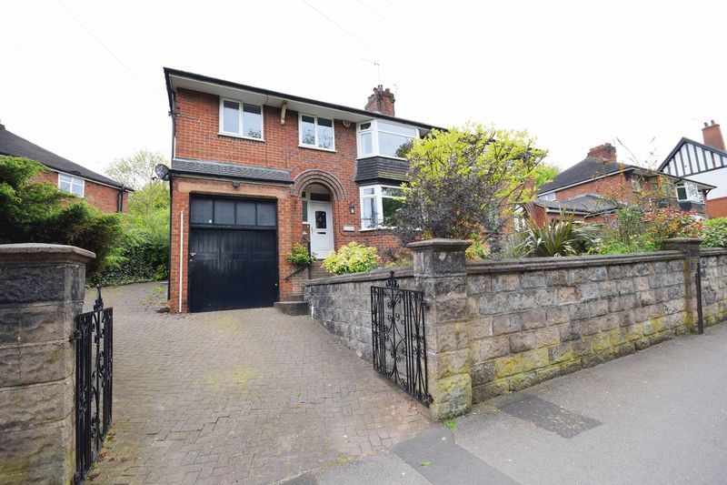 4 bedroom semidetached house for sale, Hartshill Road, Stokeontrent