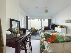 Listing main image