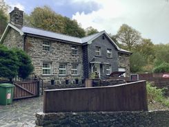 Listing main image