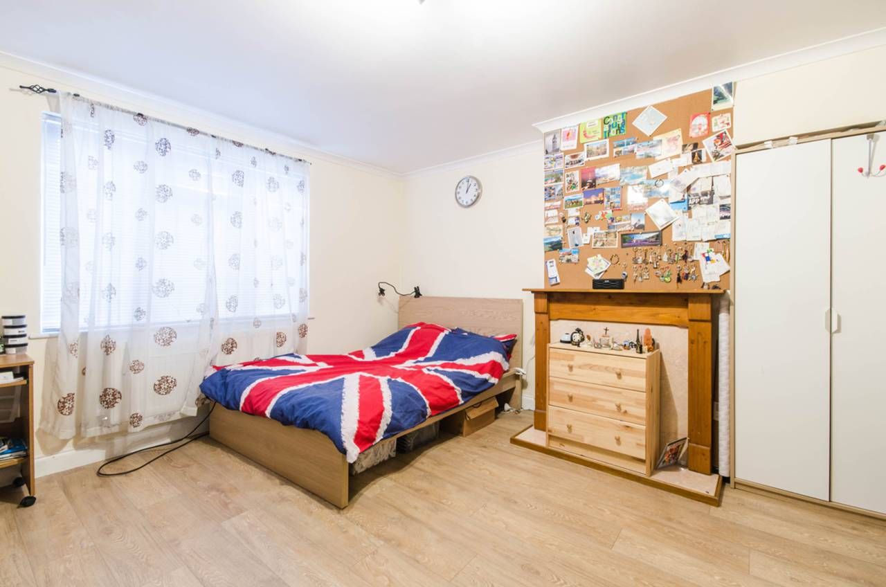 3 bedroom flat to rent, Eltham Green Road, Kidbrooke, SE, SE9 6BH