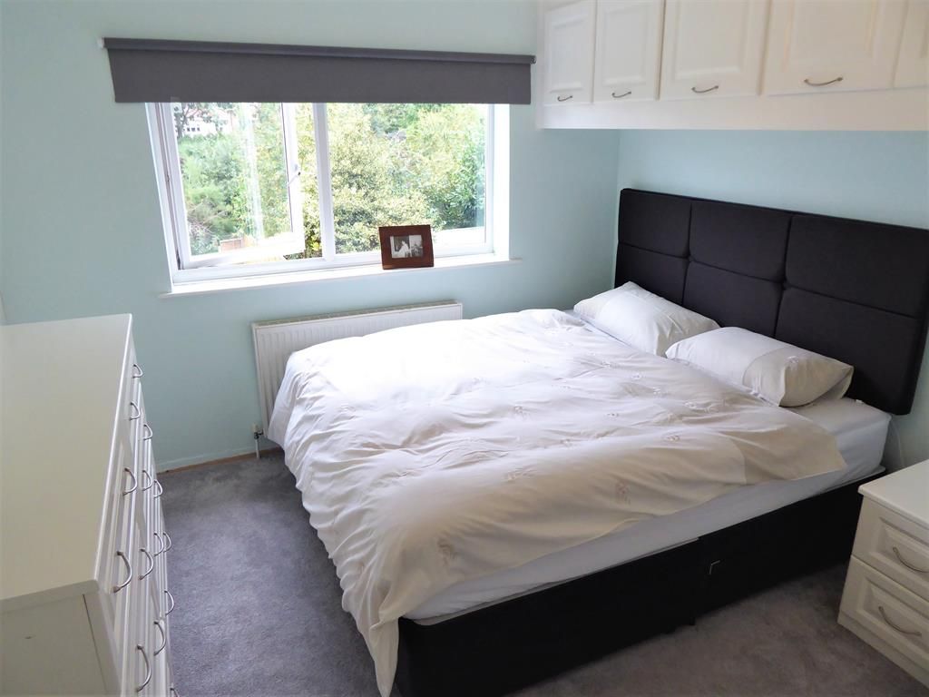 3 bedroom semidetached house for sale, Brasted Close, Bexleyheath, DA6 8HX