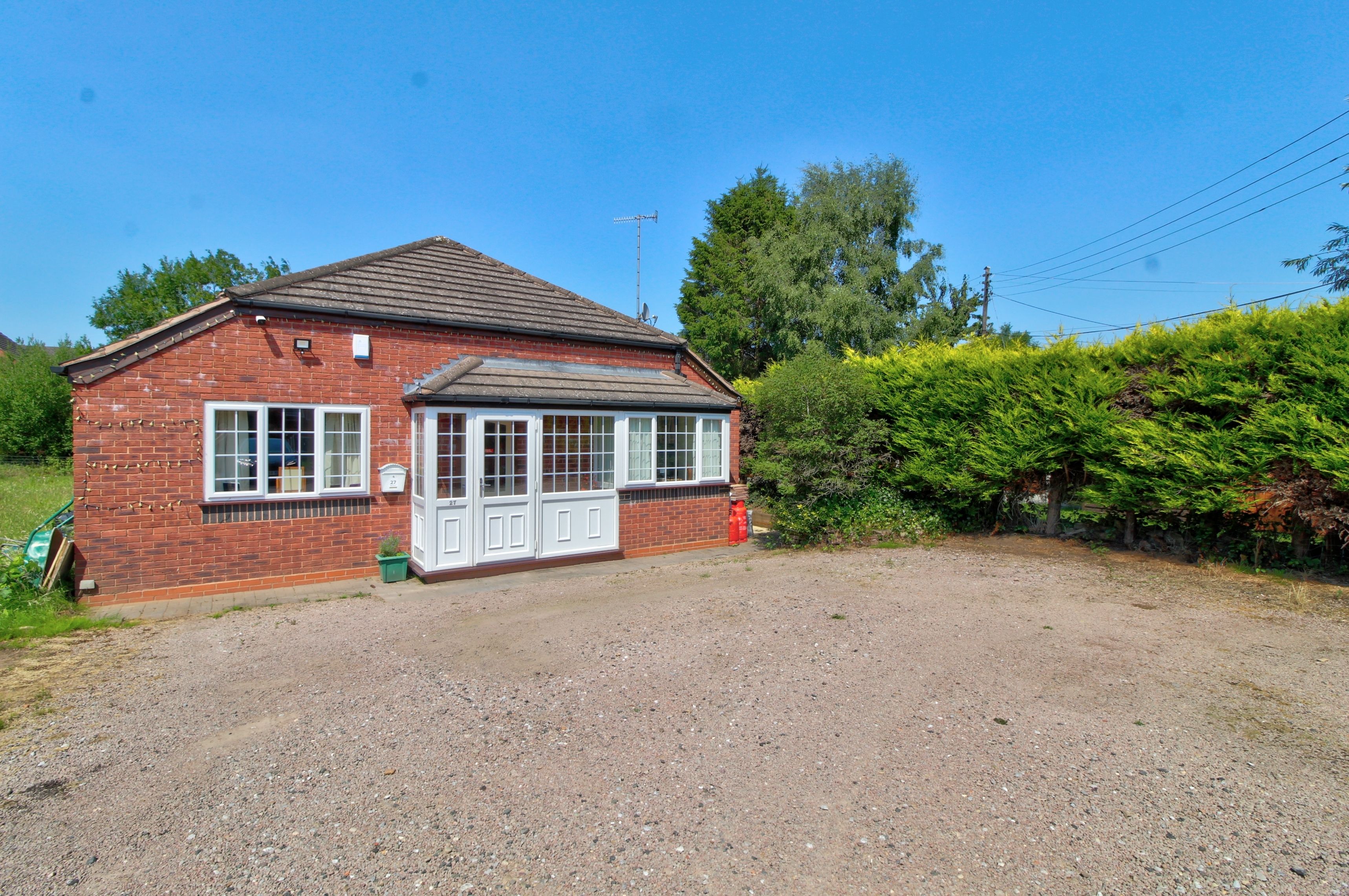 3 bedroom detached bungalow for sale, Mill Road, StourportOnSevern DY
