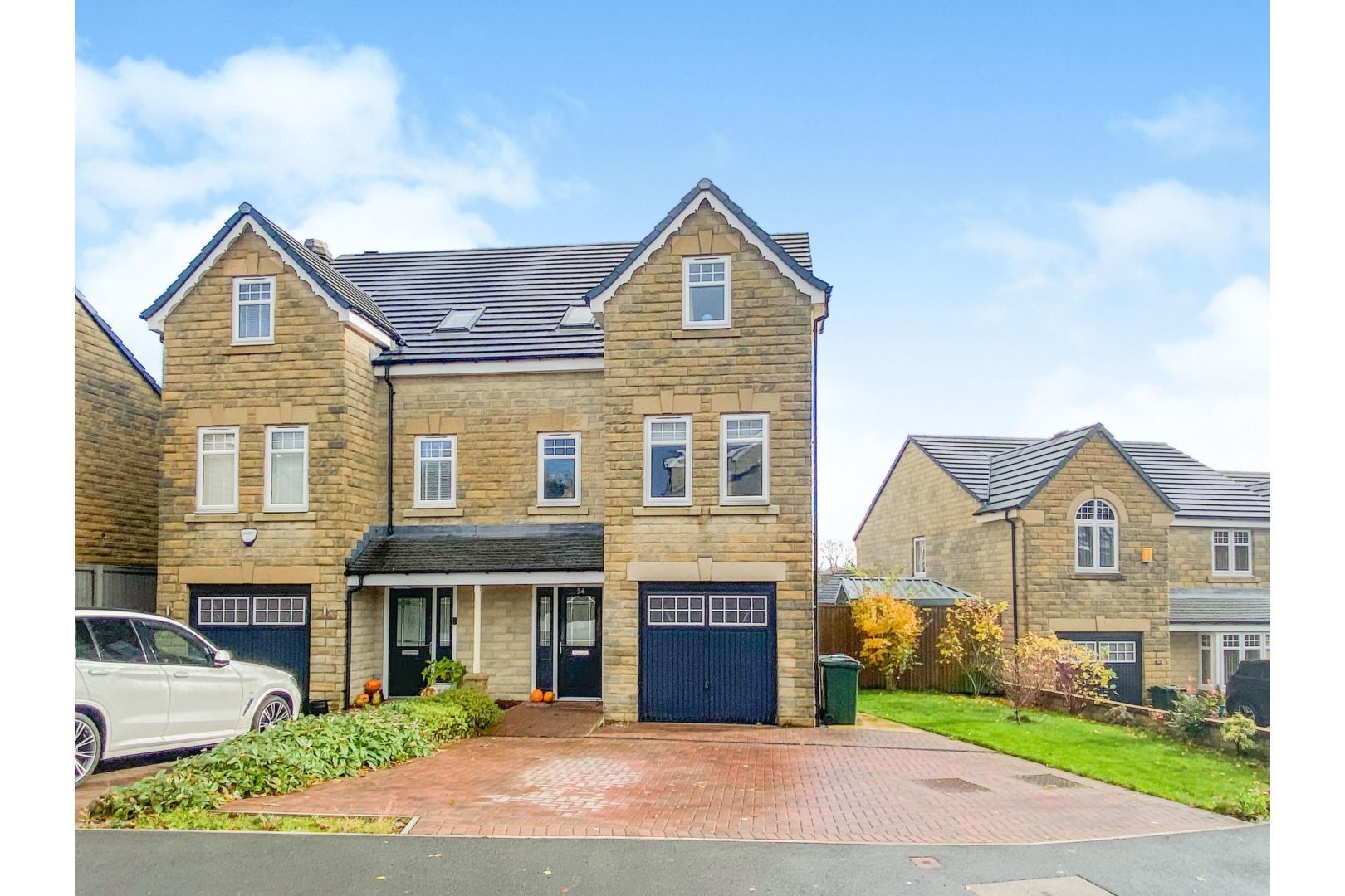 4 bedroom semidetached house for sale, Old Mill Dam Lane, Queensbury