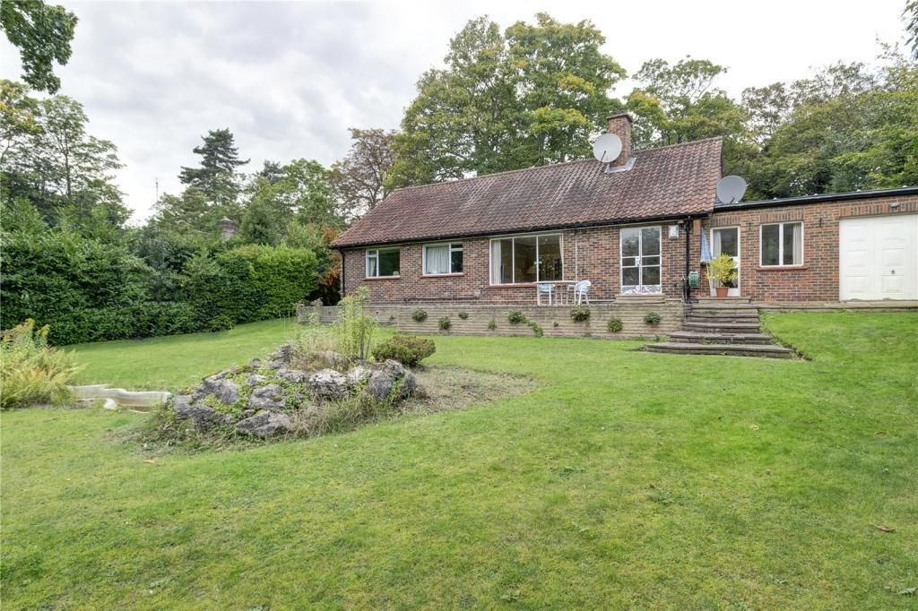 3 bedroom bungalow for sale, Coombe Lane West, Kingston Upon Thames, Surrey, Kingston Upon