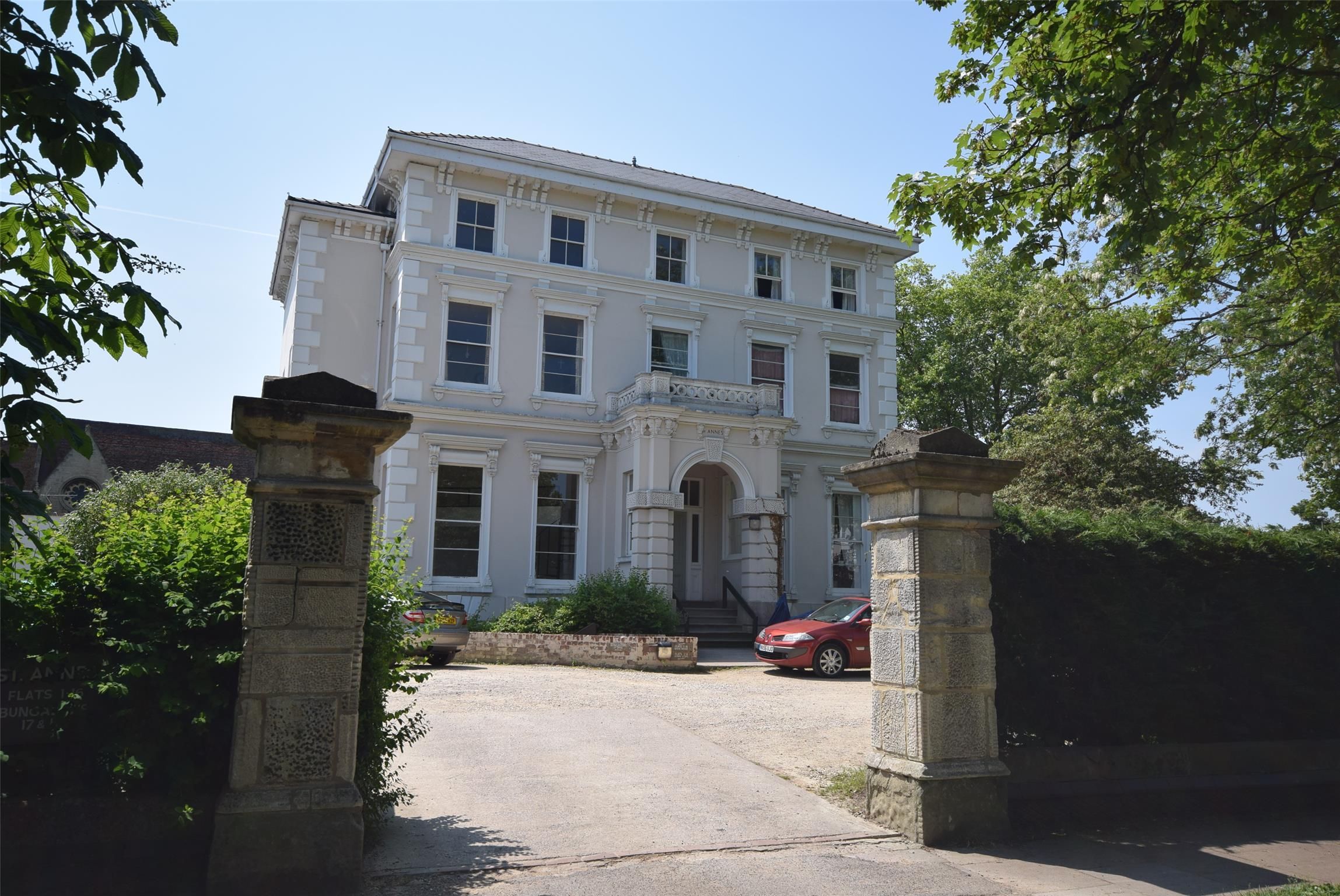 Studio flat to rent, St. Annes, Pittville Circus Road, Cheltenham, GL52 2PZ