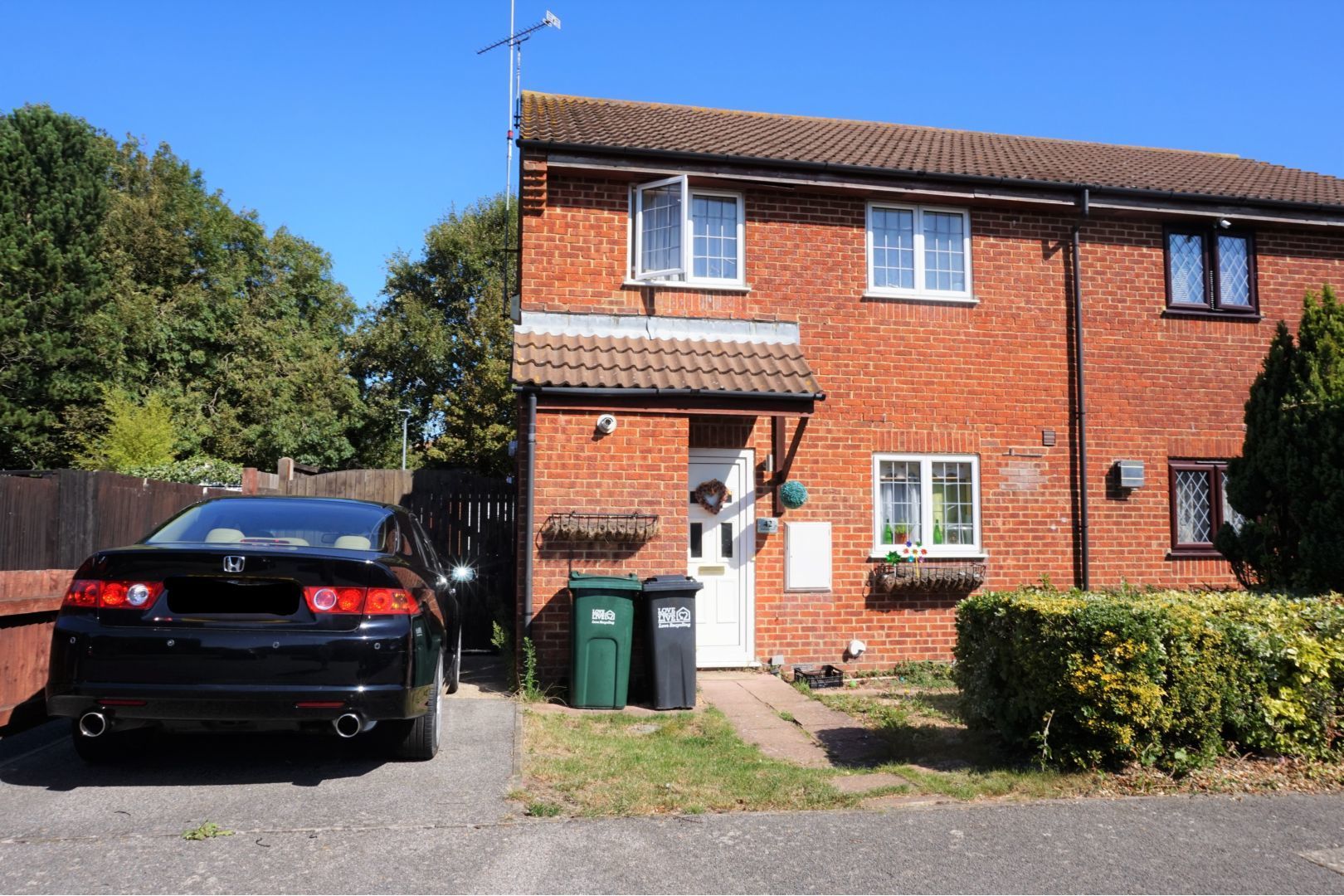 4 bedroom semidetached house for sale, Bembridge Road, Eastbourne BN