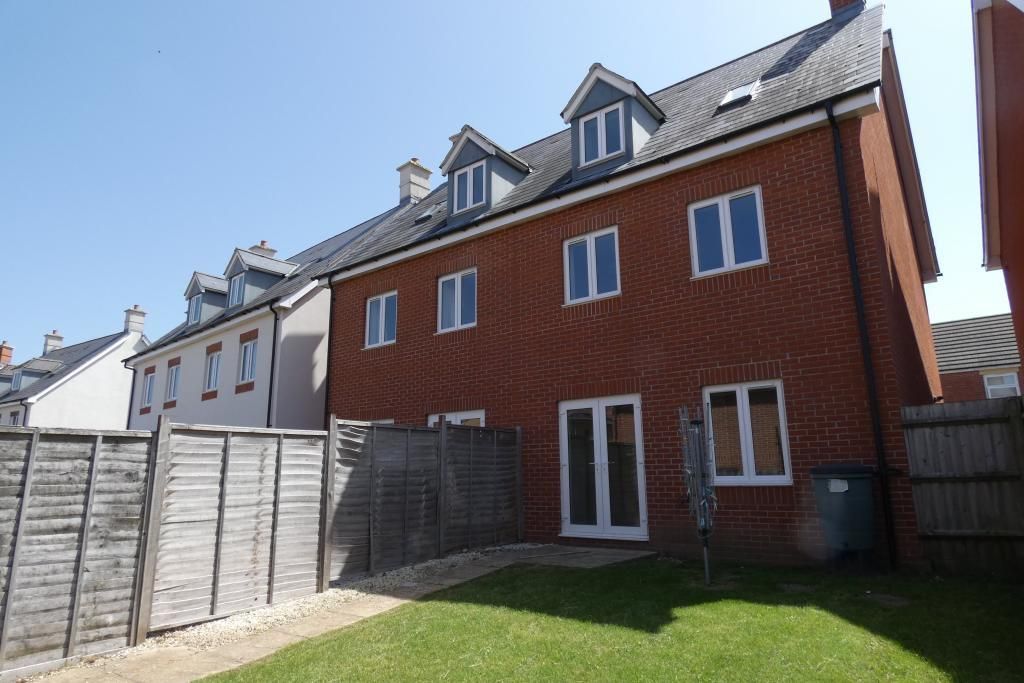 4 bedroom detached house to rent, Sherbourne Drive, Salisbury, Upper
