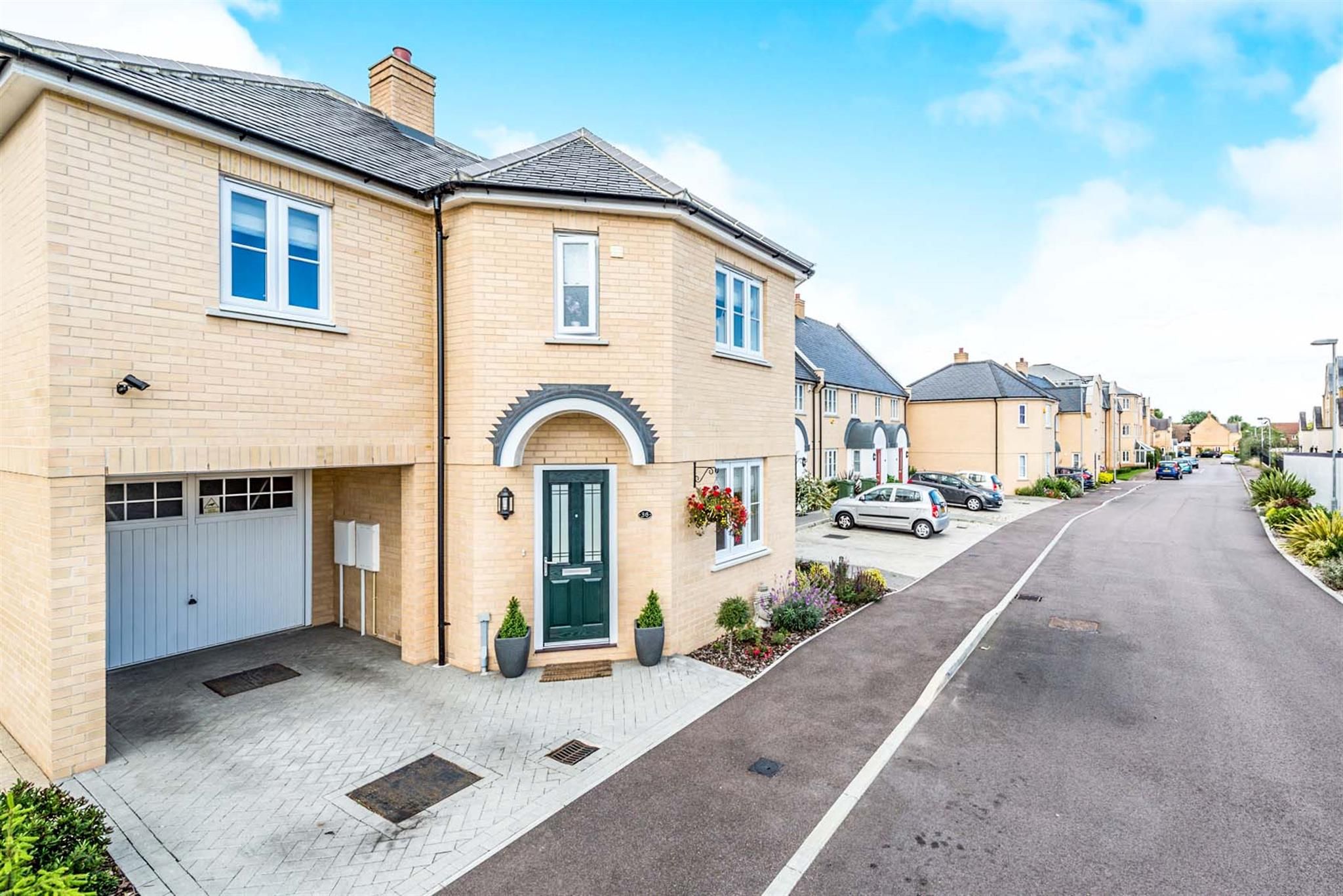 4 bedroom detached house for sale, Brimsdown Avenue, Basildon, SS15 6NY