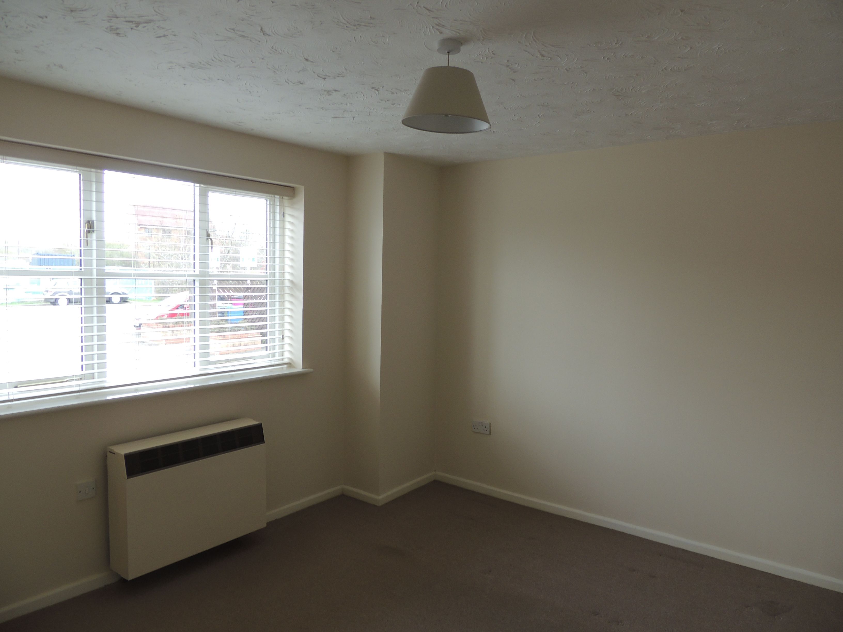 1 Bedroom Flat To Rent Wimborne Crescent Westcroft Milton