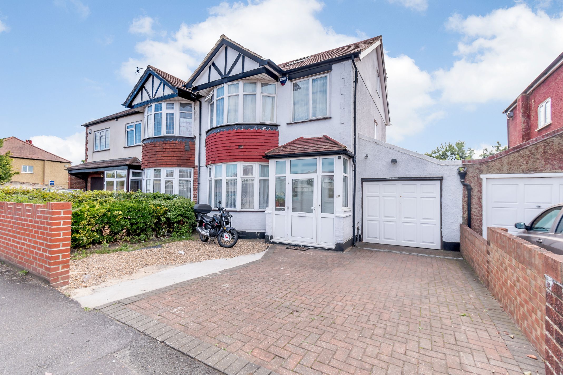 4 bedroom detached house for sale, Hook Rise South, Tolworth, Surbiton